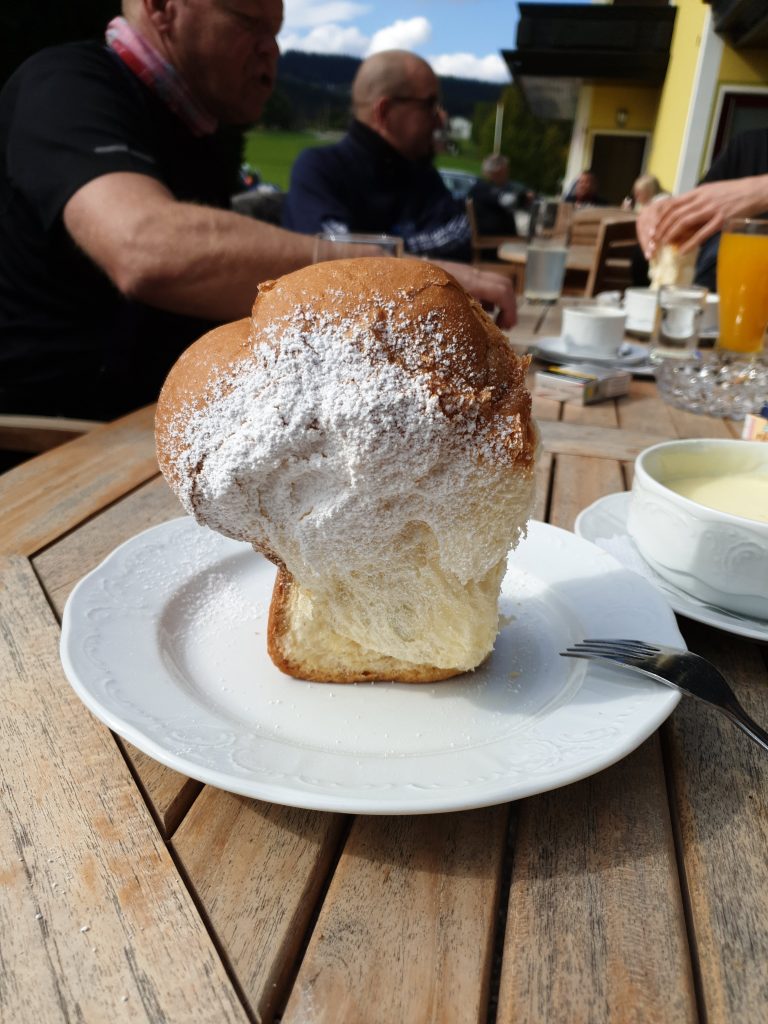 Am Foto sehen die gar nicht so groß aus